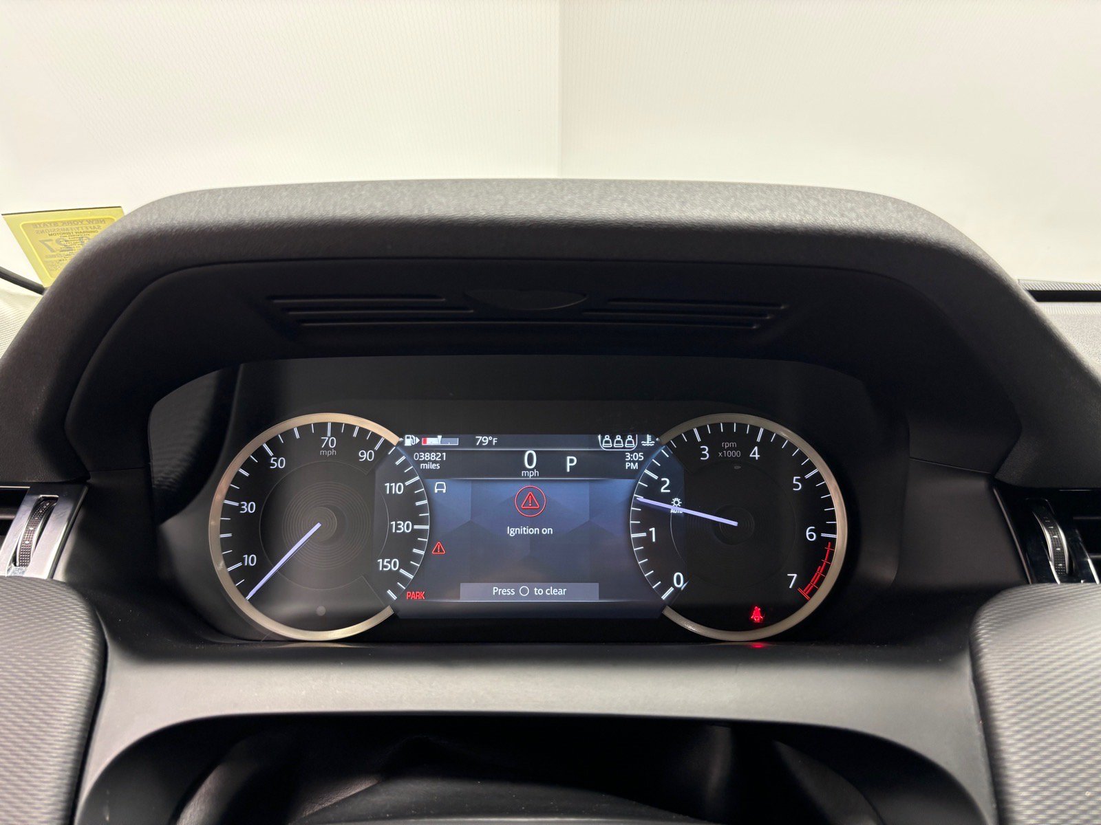 Used 2023 Land Rover Discovery Sport SE R-Dynamic AWD/4WD image 17