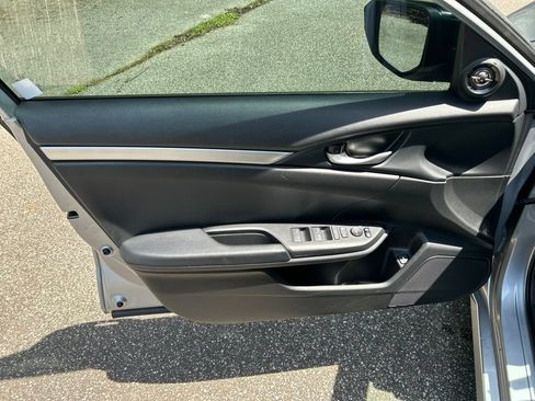 Used 2020 Honda Civic Sport image 13