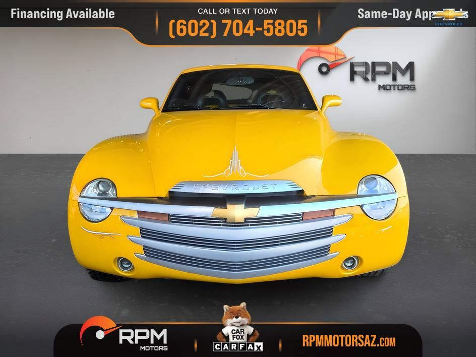 Used 2004 Chevrolet SSR w/ Preferred Equipment Group RWD image 2