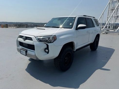 Used 2022 Toyota 4Runner TRD Off-Road AWD/4WD image 7