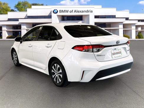 Used 2022 Toyota Corolla LE w/ Premium Interior Package FWD image 7