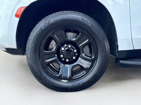 Used 2021 Chevrolet Tahoe 2WD w/ Remote Keyless Entry Package image 32
