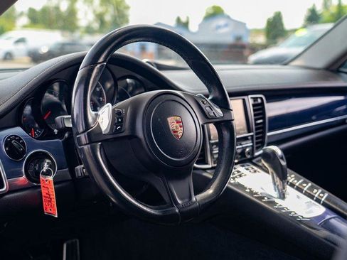 Used 2013 Porsche Panamera 4 w/ Premium Pkg image 15