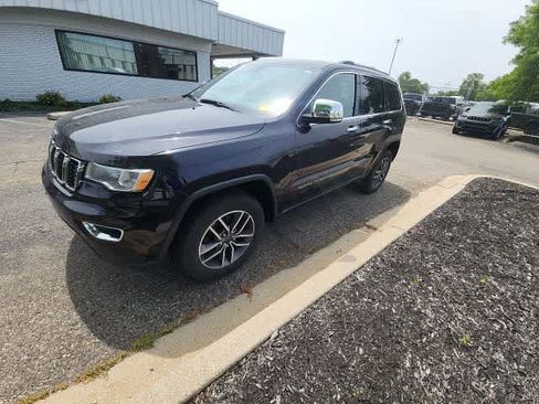 Used 2020 Jeep Grand Cherokee Limited AWD/4WD image 23