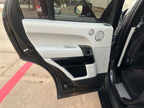 Used 2017 Land Rover Range Rover Supercharged image 22