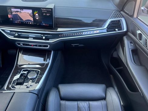 Used 2025 BMW X5 xDrive50e image 29