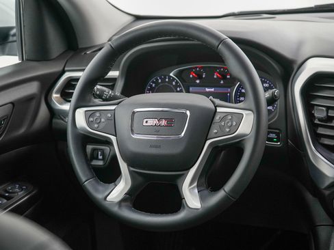 Used 2023 GMC Acadia SLT image 14