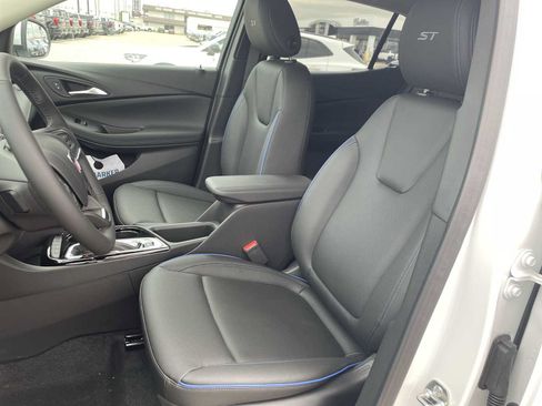 New 2026 Buick Encore GX Sport Touring w/ Comfort Package AWD/4WD image 19