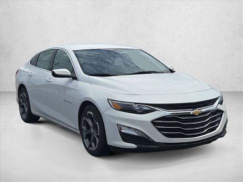 Certified 2024 Chevrolet Malibu LT FWD image 3