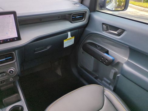 New 2025 Ford Maverick Lobo image 17