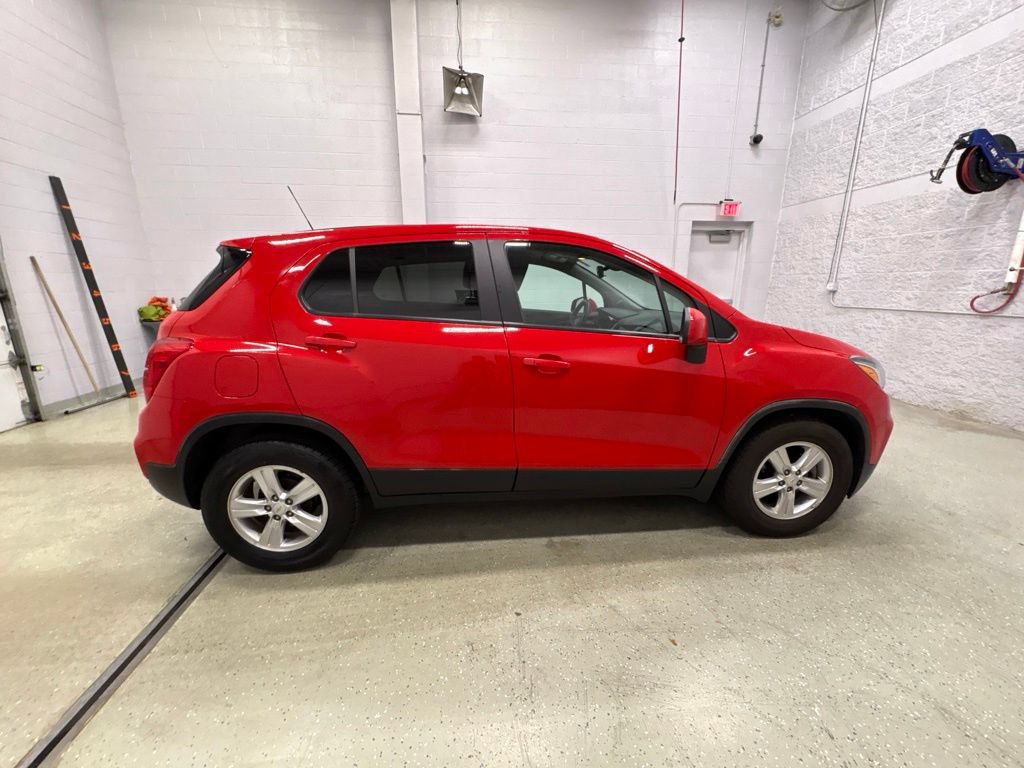 Used 2020 Chevrolet Trax LS w/ Tint and Cruise Package FWD image 3