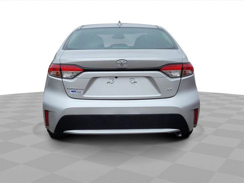 Used 2022 Toyota Corolla LE image 5