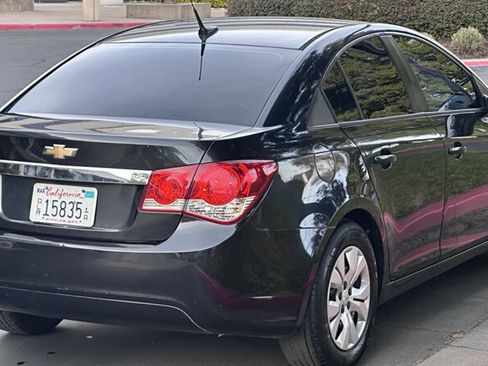 Used 2014 Chevrolet Cruze LS image 6