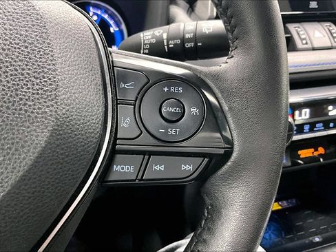 Used 2022 Toyota RAV4 XSE AWD/4WD image 25