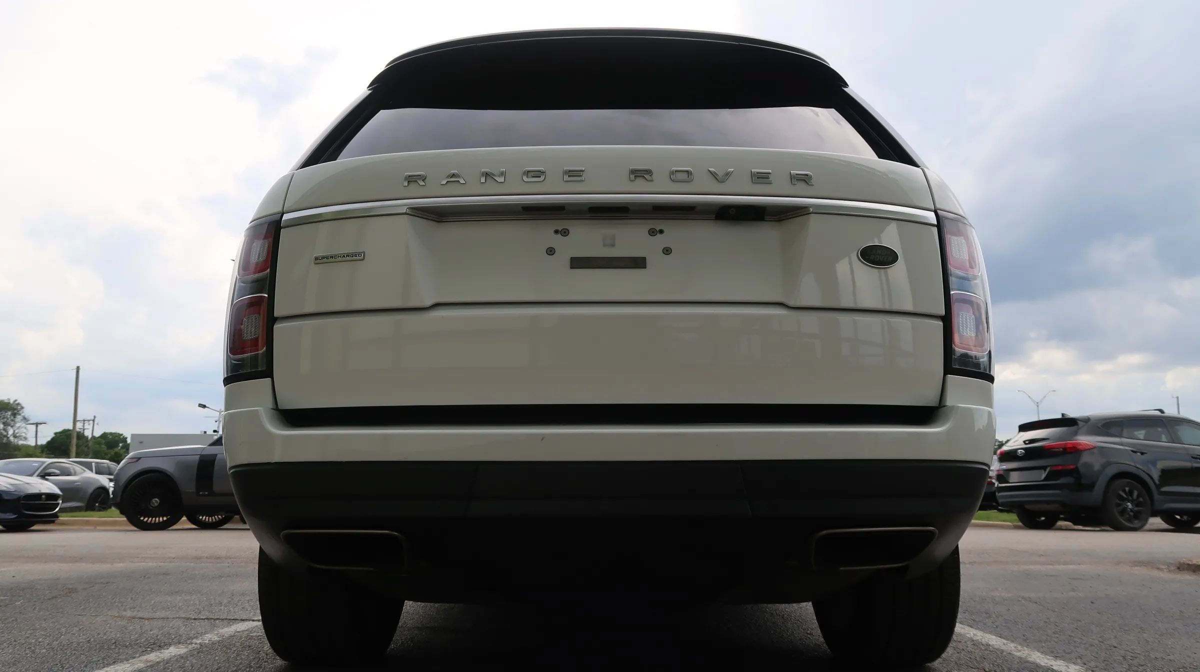 Used 2018 Land Rover Range Rover Long Wheelbase Supercharged AWD/4WD image 10