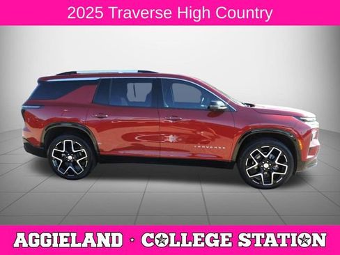 Certified 2025 Chevrolet Traverse High Country w/ LPO, Floor Liner Package FWD image 2
