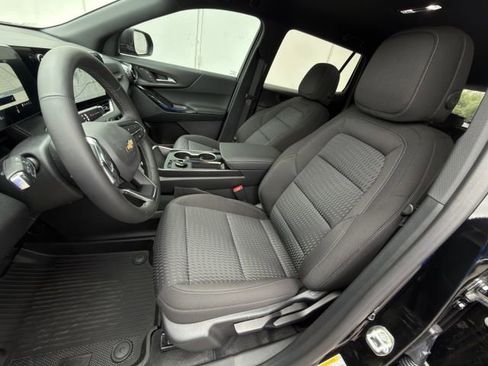 New 2026 Chevrolet Equinox LT w/ LPO, Floor Liner Package image 17