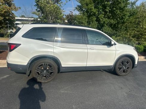 Used 2022 Honda Pilot Black Edition image 3