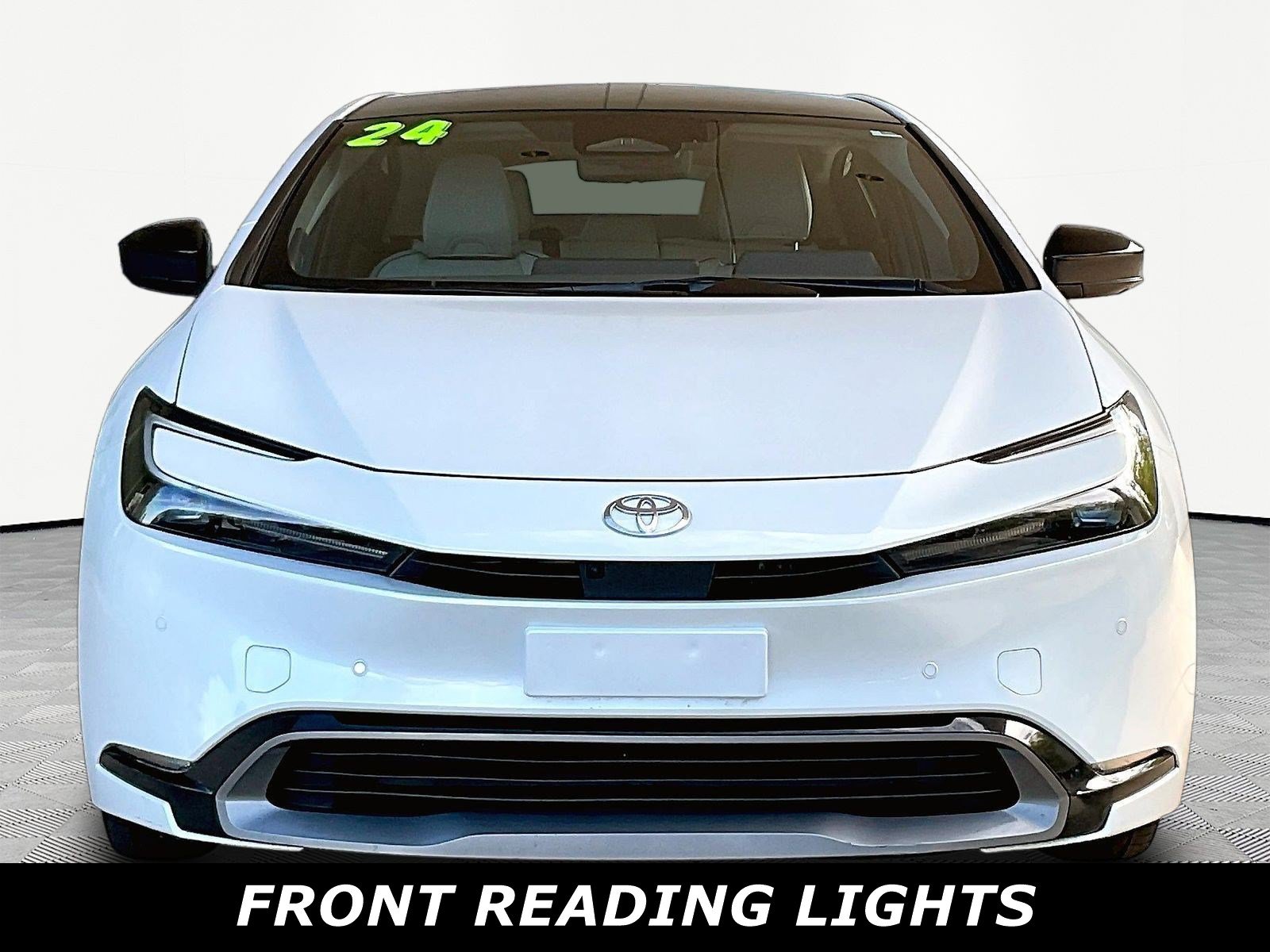 Used 2024 Toyota Prius Limited w/ Limited Premium Package AWD/4WD image 2