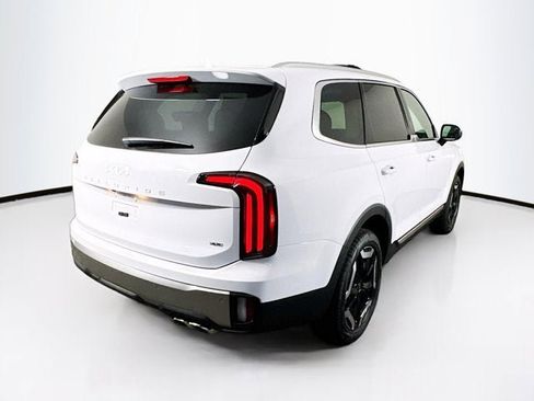 Used 2025 Kia Telluride EX w/ EX Captain's Chair Package AWD/4WD image 5
