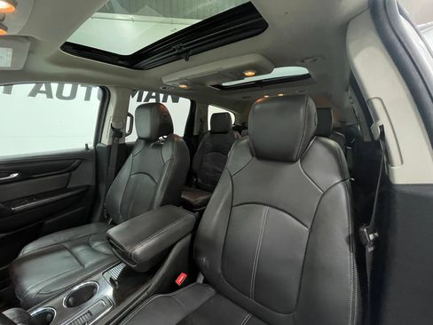 Used 2017 Chevrolet Traverse LT AWD/4WD image 14