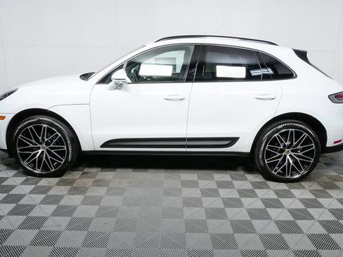 Certified 2026 Porsche Macan AWD/4WD image 2
