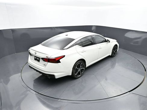 New 2026 Nissan Altima 2.5 SR AWD/4WD image 17