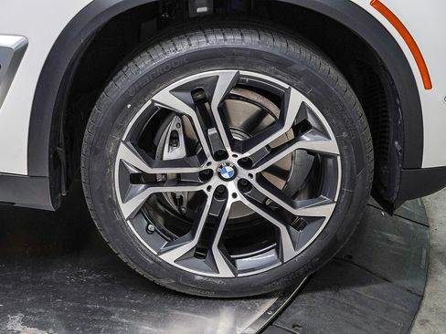 Used 2024 BMW X5 sDrive40i w/ Parking Assistance Package image 10