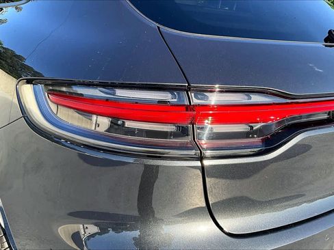 Used 2021 Porsche Macan image 28