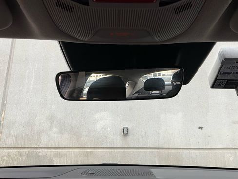 Used 2025 Kia K4 LXS image 17