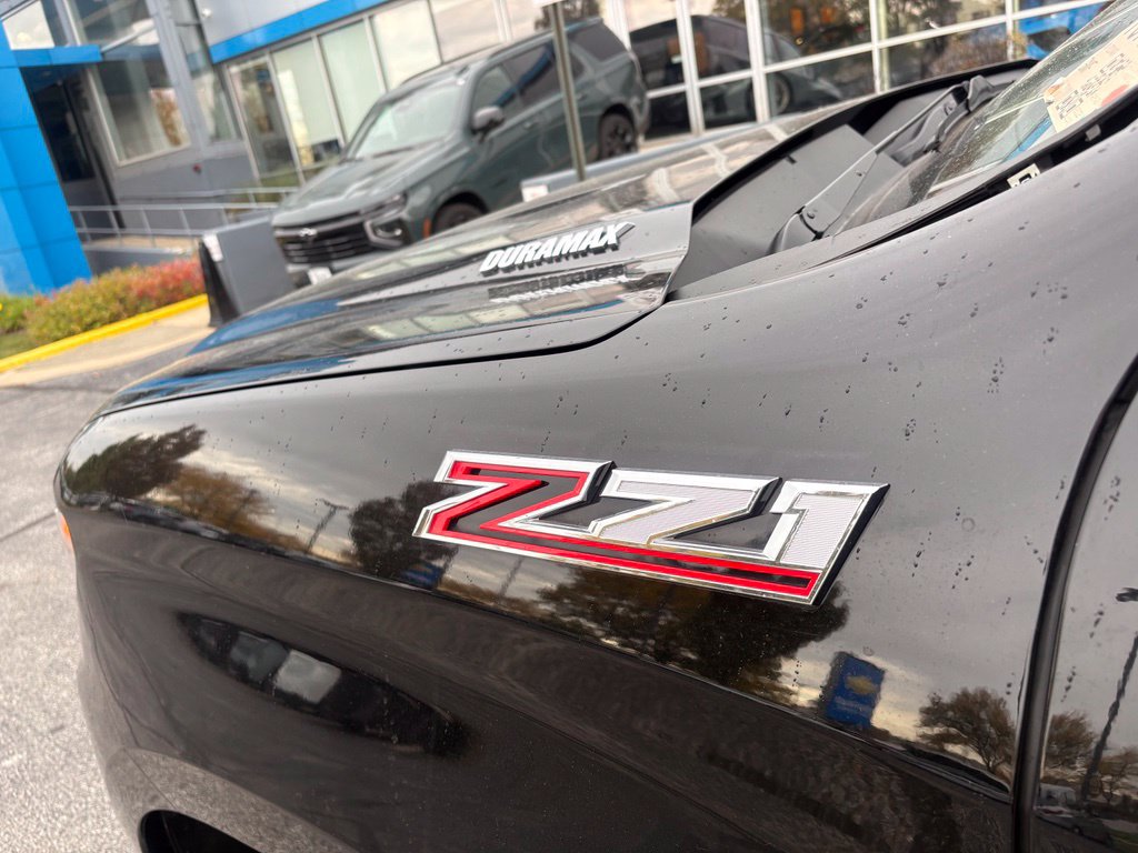Used 2023 Chevrolet Silverado 1500 LT AWD/4WD image 6
