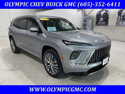 Used 2025 Buick Enclave Avenir w/ Trailering Package, 5000 lbs.