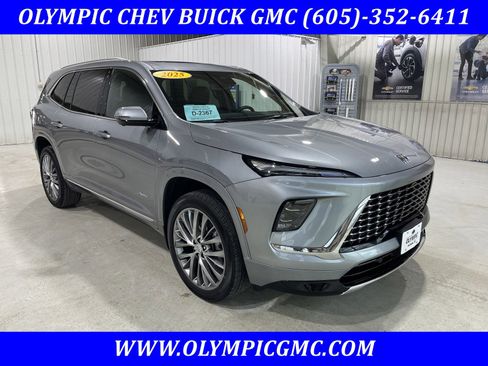 Used 2025 Buick Enclave Avenir w/ Trailering Package, 5000 lbs. image 1
