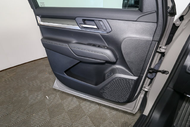 Used 2026 GMC Terrain Elevation w/ Elevation Premium Package AWD/4WD image 36