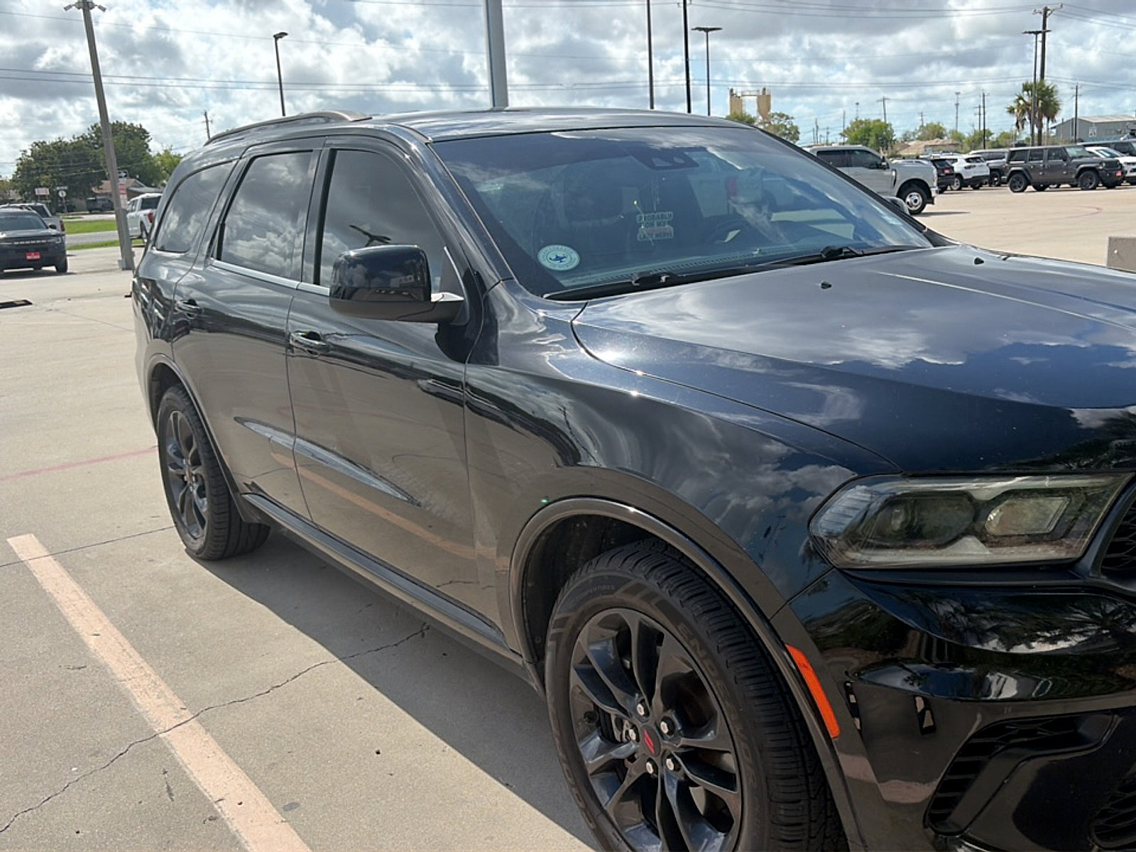 Used 2023 Dodge Durango GT RWD image 1