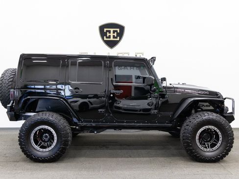 Used 2016 Jeep Wrangler Unlimited Rubicon image 10