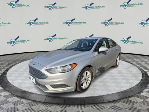 Used 2018 Ford Fusion S image 2