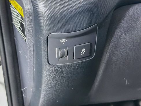 Used 2012 Kia Soul + FWD image 17