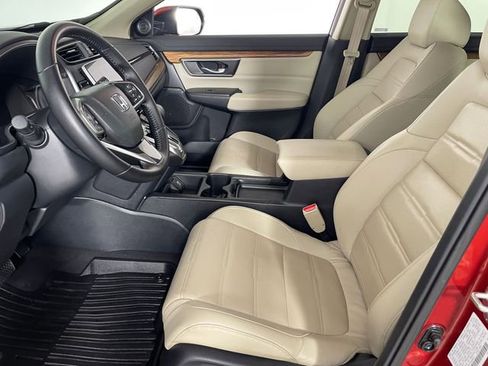 Used 2018 Honda CR-V Touring image 2