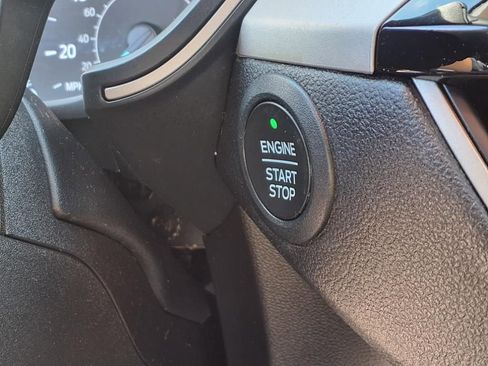 Used 2022 Ford Escape SE w/ Cold Weather Package image 15