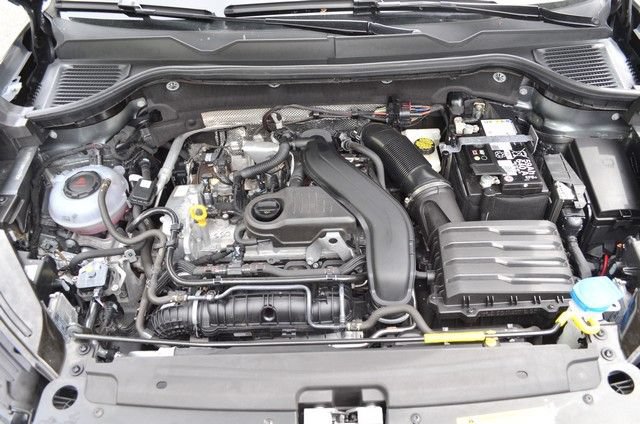 Used 2025 Volkswagen Taos S AWD/4WD image 38