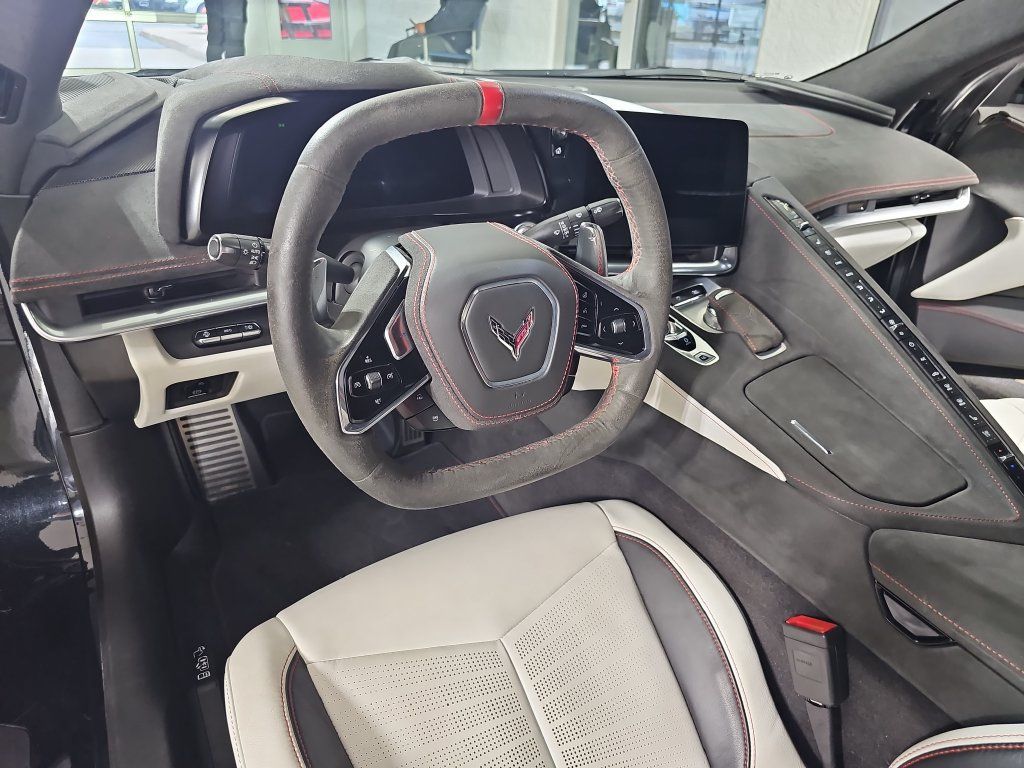 Certified 2023 Chevrolet Corvette Stingray Premium Conv w/ Z51 Performance Package RWD image 17