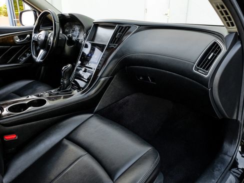 Used 2019 INFINITI Q50 Luxe w/ Essential Package (3.0T Luxe) image 15