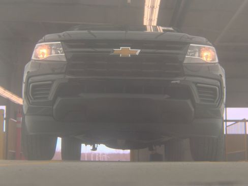 Used 2022 Chevrolet Colorado LT w/ Fleet Safety Package image 4