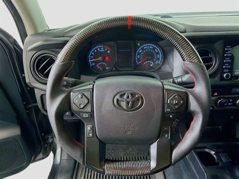Used 2022 Toyota Tacoma SR image 13