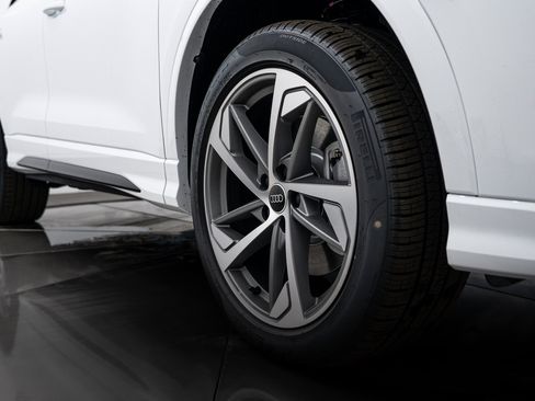New 2025 Audi Q3 2.0T Premium image 20