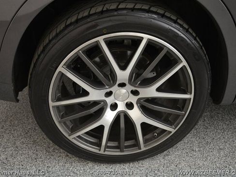 Used 2018 Maserati Levante S GranLusso image 48