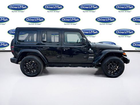 Used 2024 Jeep Wrangler Unlimited Sahara AWD/4WD image 8