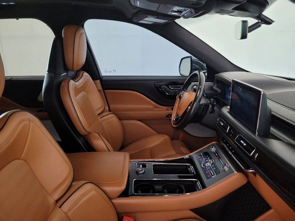 Used 2020 Lincoln Aviator Black Label w/ Class IV Trailer Tow Package AWD/4WD image 21