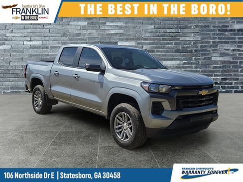 Used 2024 Chevrolet Colorado LT RWD image 8